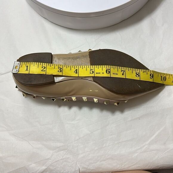 Valentino Garavani Rock Stud ankle wrap flats. Nude beige tan. Size 36 1/2 - Picture 15 of 16